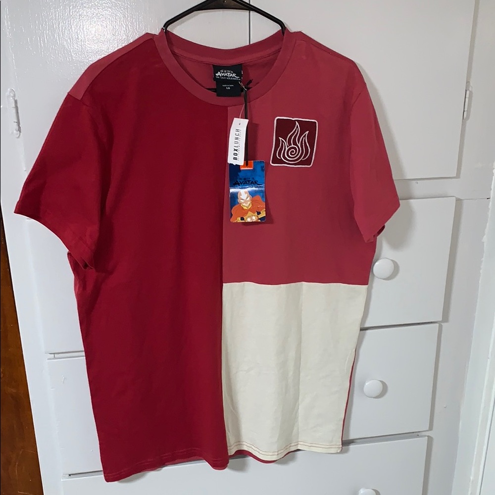 Avatar the Last Airbender fire team Red and Cream Graphic Tee men’s large